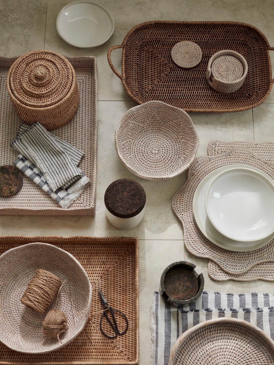 Cove Antique Brown Rattan Tray