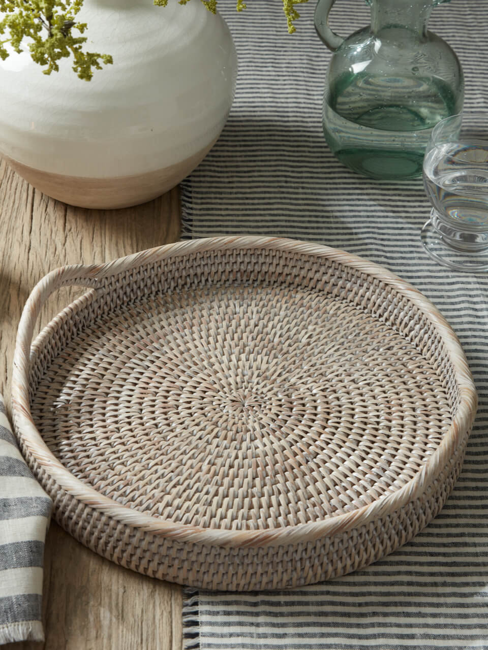 Firth White Round Rattan Tray